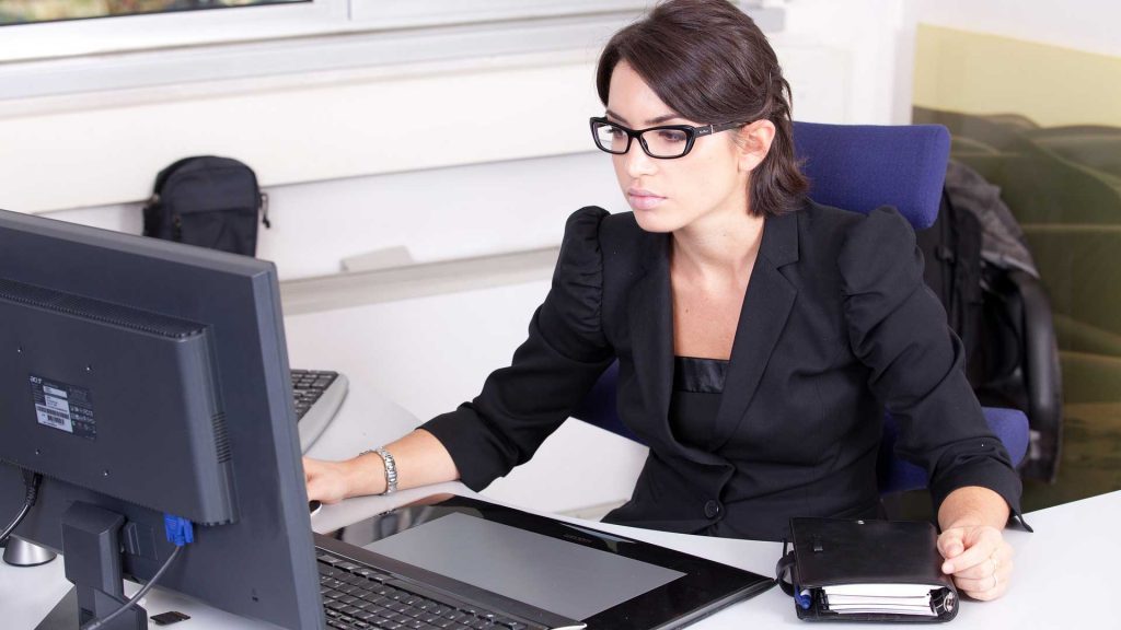 Advantages-of-Hiring-an-Accountant-for-Your-Business-on-thestuffofsuccess