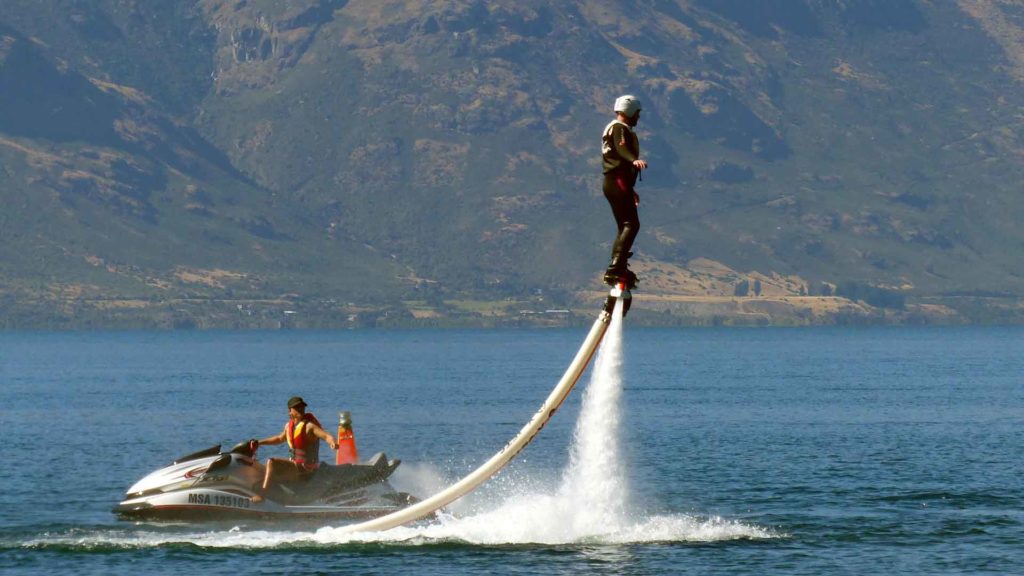 Some-Great-Reasons-to-fly-boarding-in-A-City-like-Dubai-on-TheStuffOfSuccess