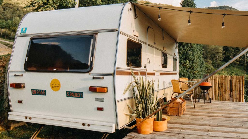Few-Tips-to-Keep-Your-Small-Office-Trailer-Looking-Fresh-and-Professional-on-thestuffofsuccess