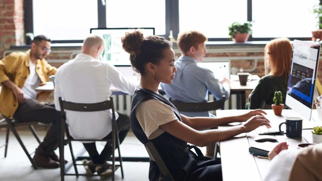 The-Pros-and-Cons-of-DIY-Website-Design-Why-It's-Worth-Hiring-an-Agency-Instead-on-thestuffofsuccess