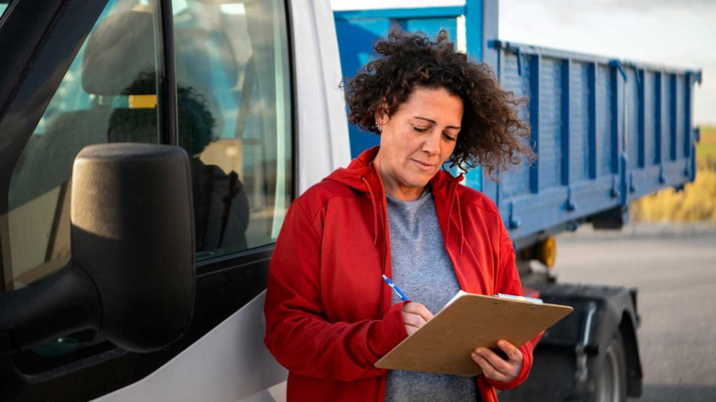 Rollin'-Easy-5-Reasons-To-Love-Trucking-Permit-Services-on-thestuffofsuccess